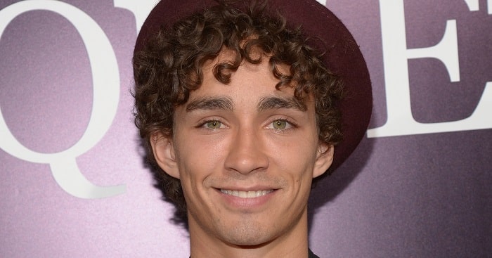 Meet Robert Sheehan - "Klaus Hargreeves" From The Umbrella Academy